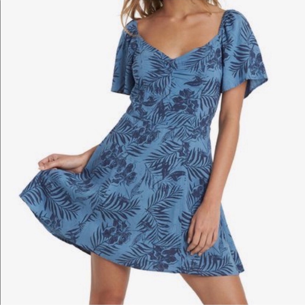 NWT Roxy flitter sleeve sweetheart neck Floral Blue Dress size XL